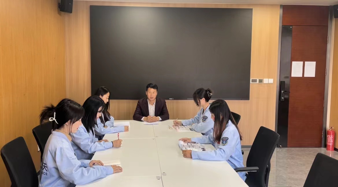 喜迎国庆，携手空天信息科普基地全体老师献礼国庆！